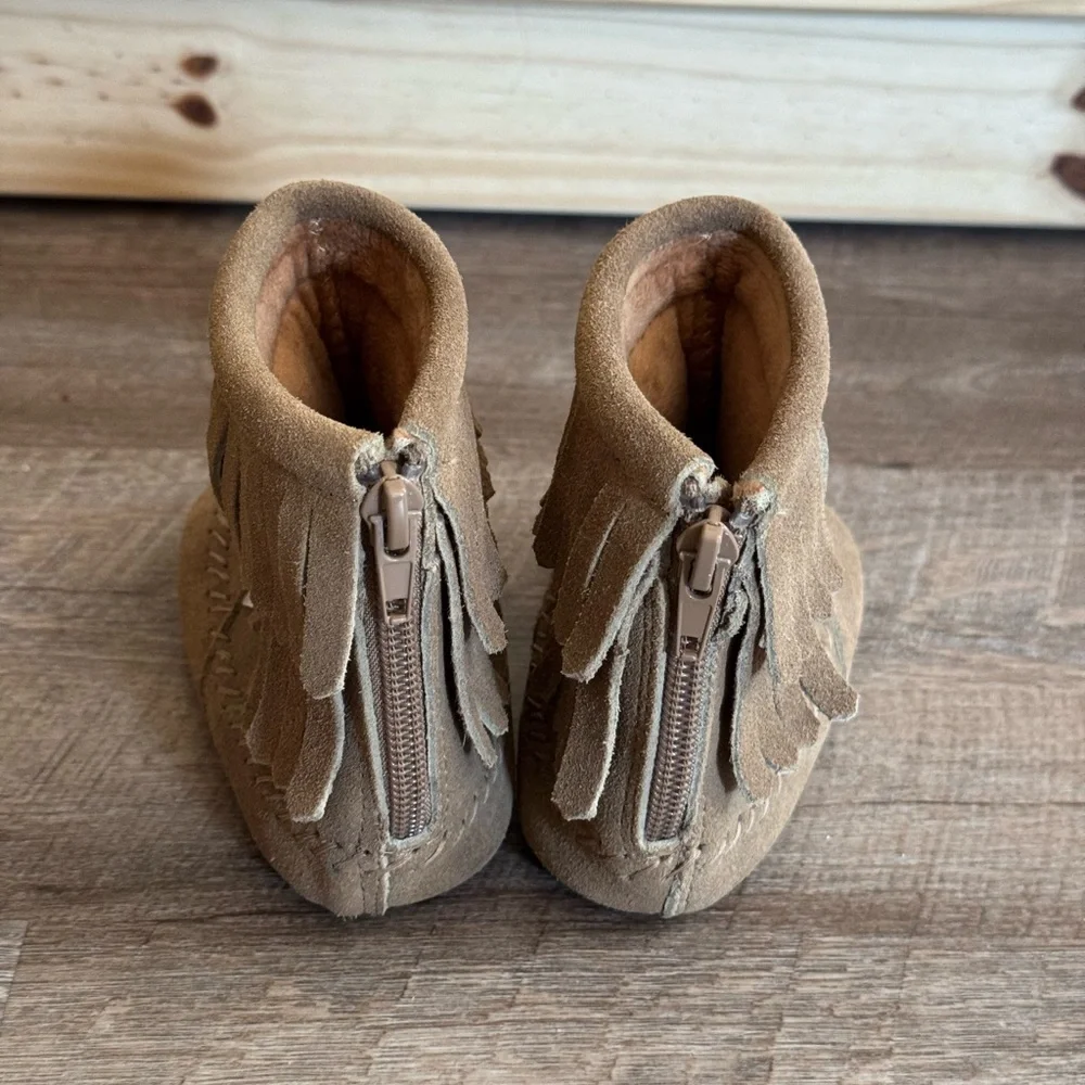 The Cozy Boot - Little Love Bug